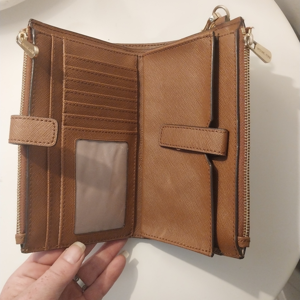 Michael Kors Double Zip Phone Wallet Clutch - Picture 4 of 11